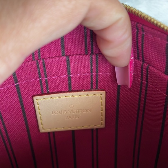 SOLD on M - Picture 5 of 7